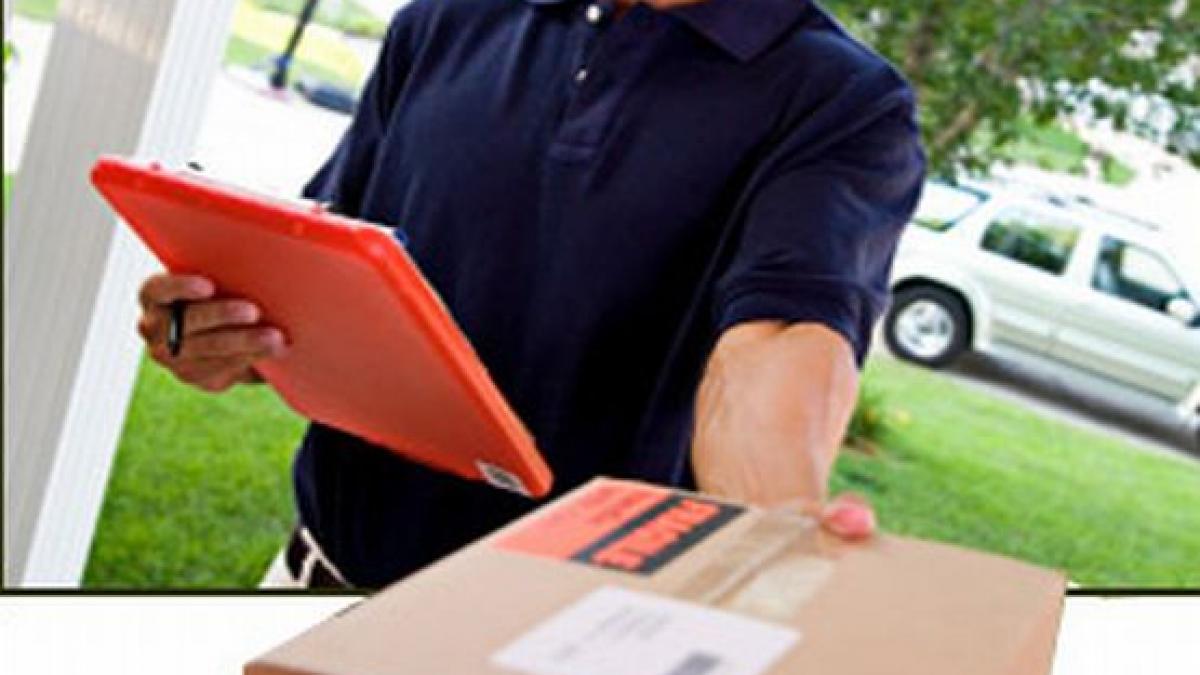 curier atacat si jefuit de clientul care comandase un telefon de ultima generatie