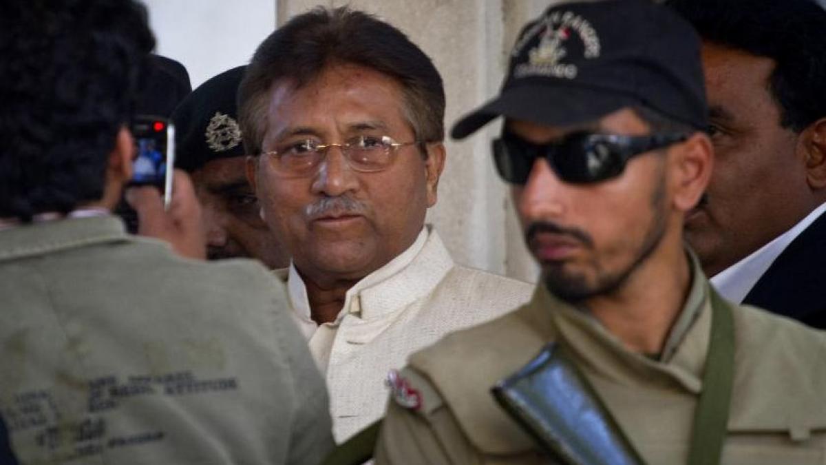 Fostul preşedinte pakistanez Pervez Musharraf a fost transportat de urgenţă la spital