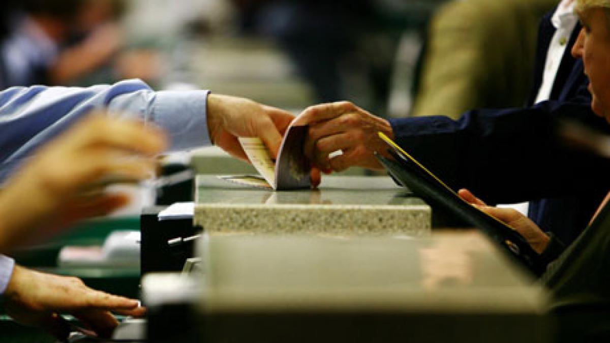 Ambasadorul Jinga, despre parlamentarii şi presa care au aşteptat în aeroporturi "exodul" românilor în Marea Britanie 