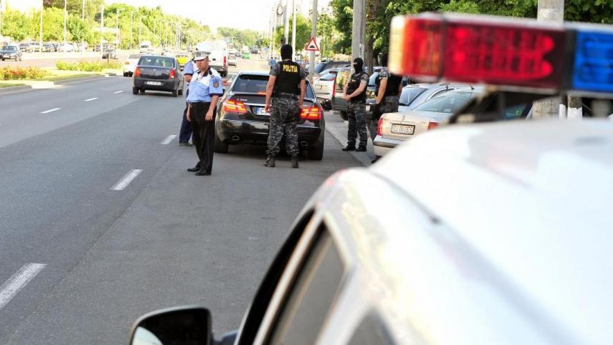 peste 7 300 de amenzi date de politisti in primele doua zile ale anului 2014