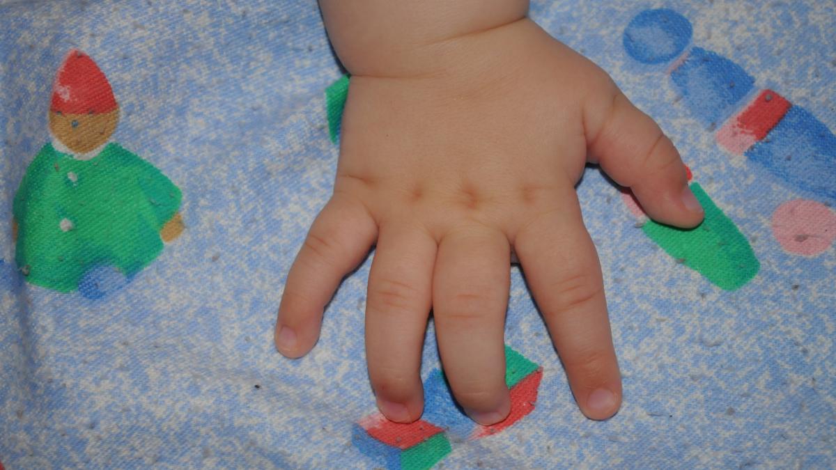 inspectie la spitalul judetean bacau copilul nu era legat si mama lui este internata in spital