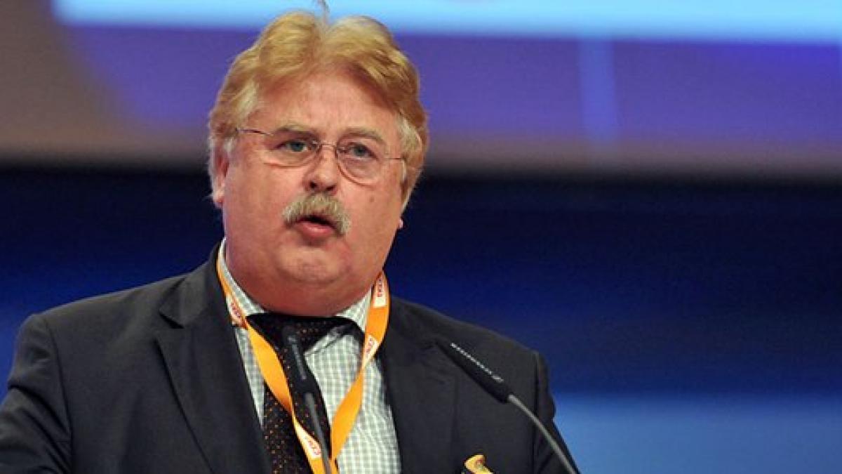 psd ii va cere lui elmar brok sa demisioneze din functiile pe care le are in parlamentul european