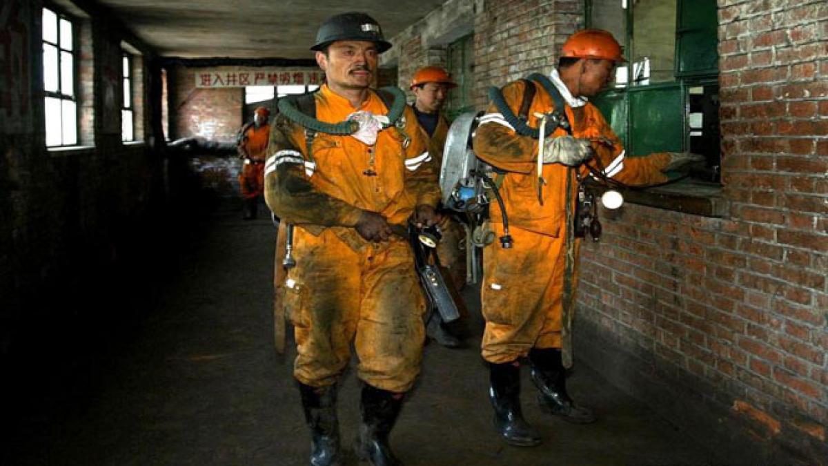 peste 1 000 de persoane au murit in 2013 in minele din china