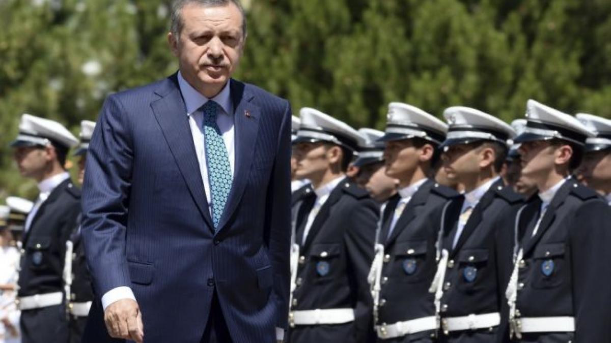 cutremur in elita fortelor politienesti din turcia sute de ofiteri au fost demisi peste noapte