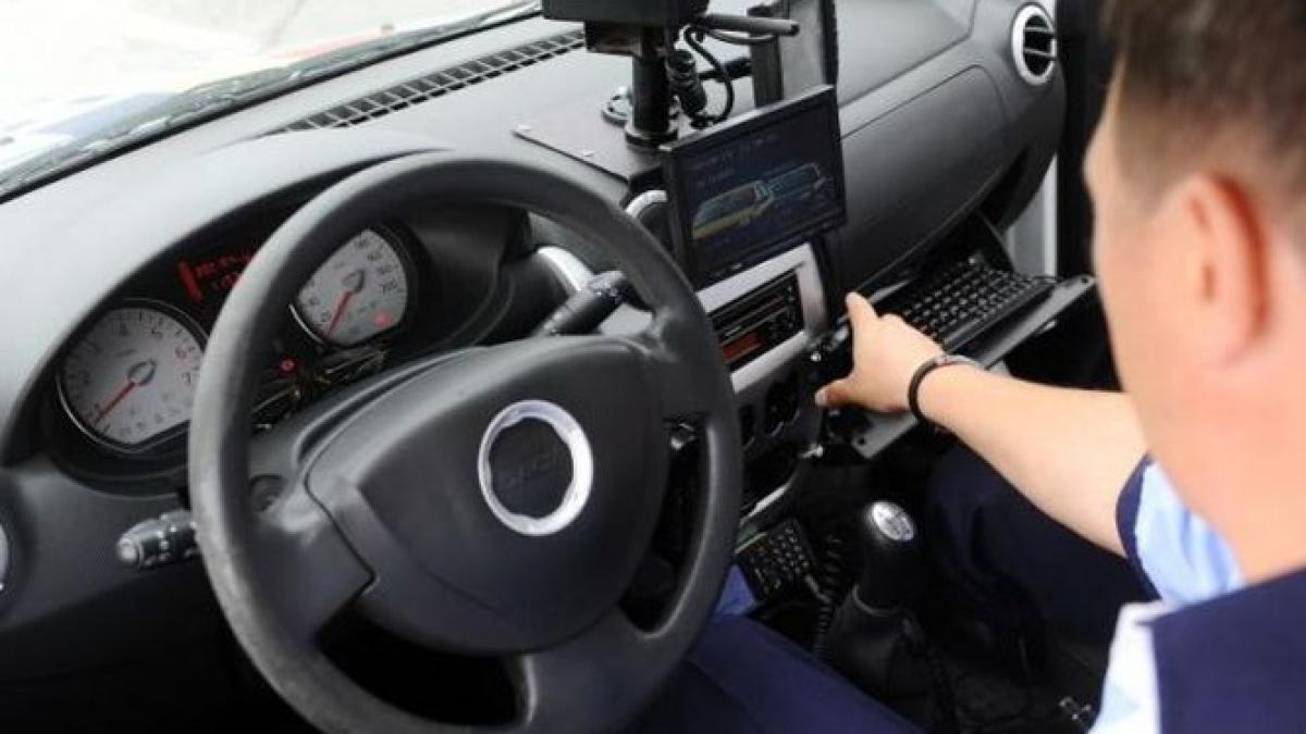 un numar de 12 politisti de la rutiera trimisi in judecata pentru luare de mita