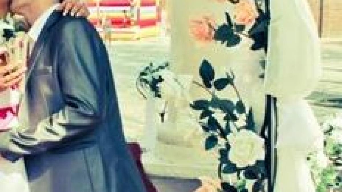 toti prietenii lui l au avertizat sa nu se casatoreasca cand isi va da seama va fi prea tarziu