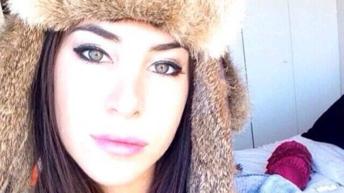 aceasta tanara a devenit vedeta in america datorita fotografiilor pe care le posteaza pe instagram