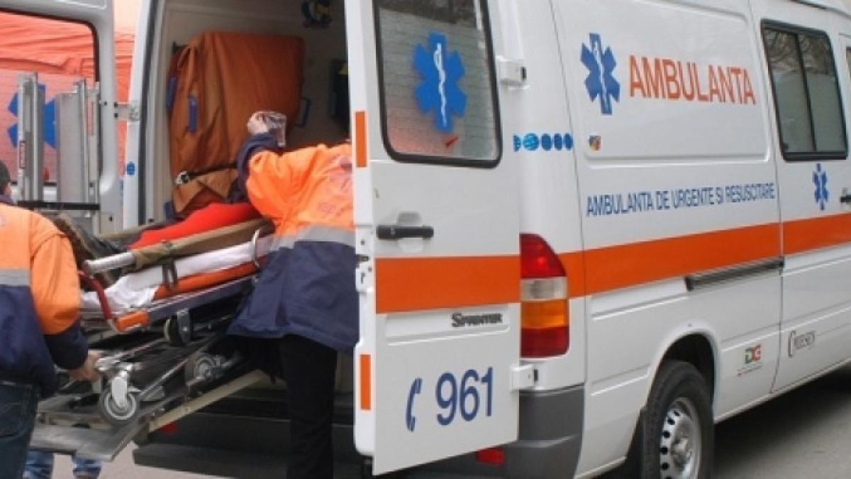 riscul meseriei o asistenta medicala atacata in ambulanta de tanarul pe care il salvase de la moarte