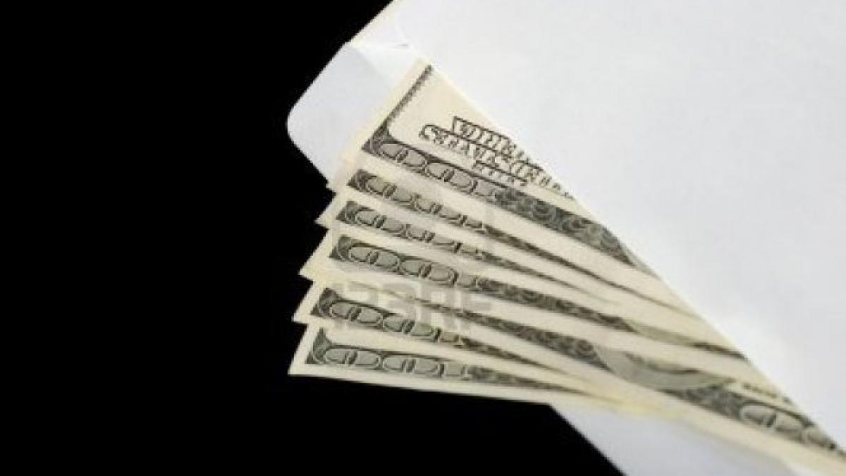 dupa cazul invatatoarei spagare curge seria neregulilor din scoli directorul unui liceu acuzat de