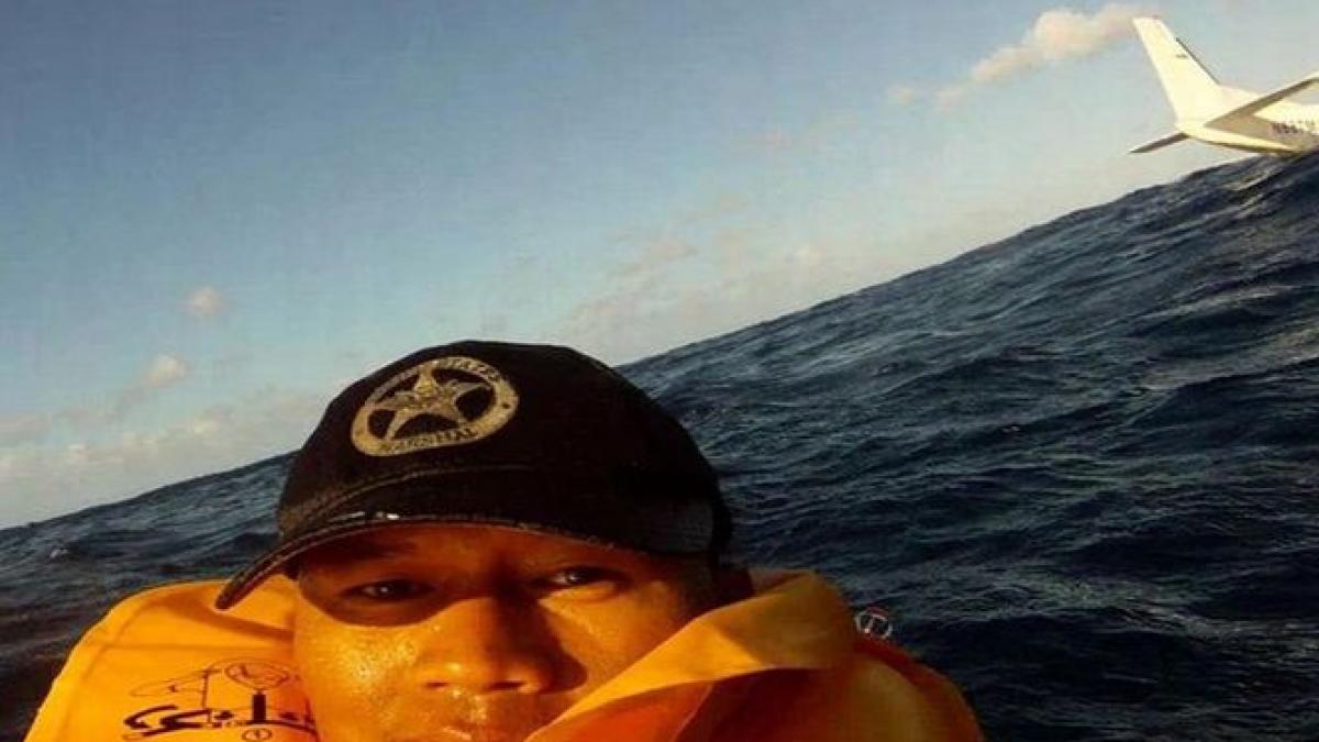 cea mai selfie fotografie l a facut celebru a filmat prabusirea avionului in care se afla apoi a