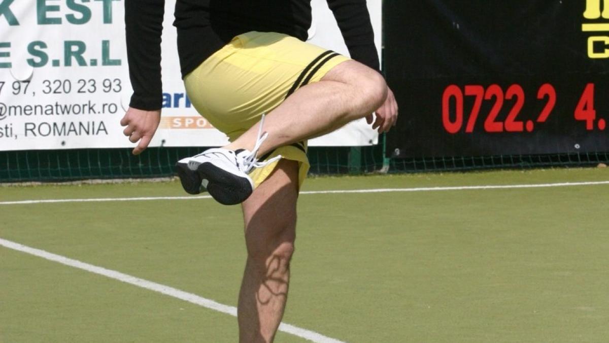 deziluzia optica cu piciorusele astea doua am schimbat partide noua