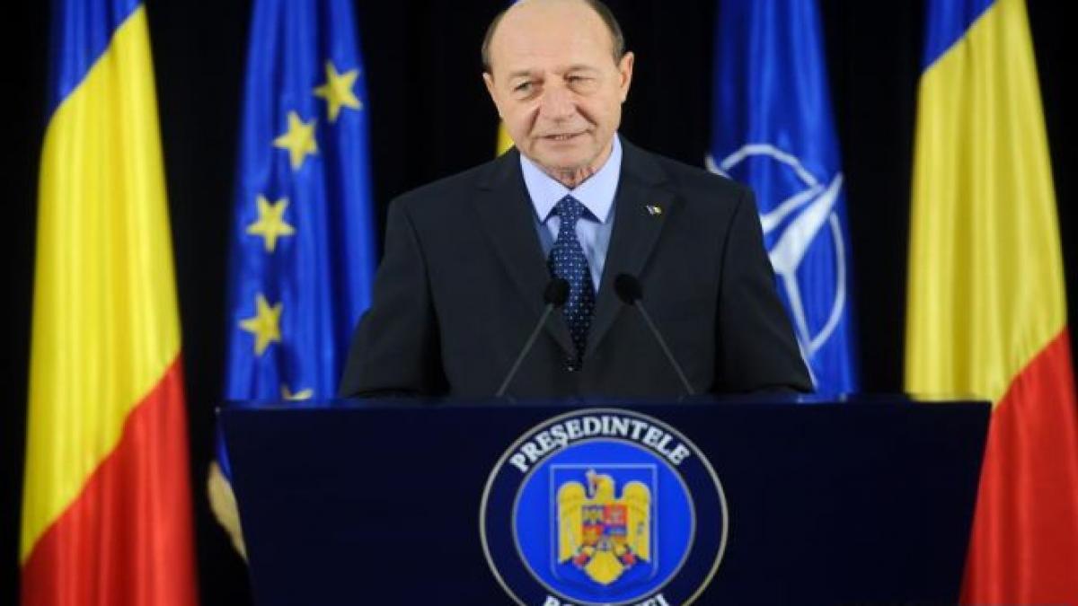 basescu ponta se plange ca ii trimit legile inapoi sunt foarte proaste nu am ce face