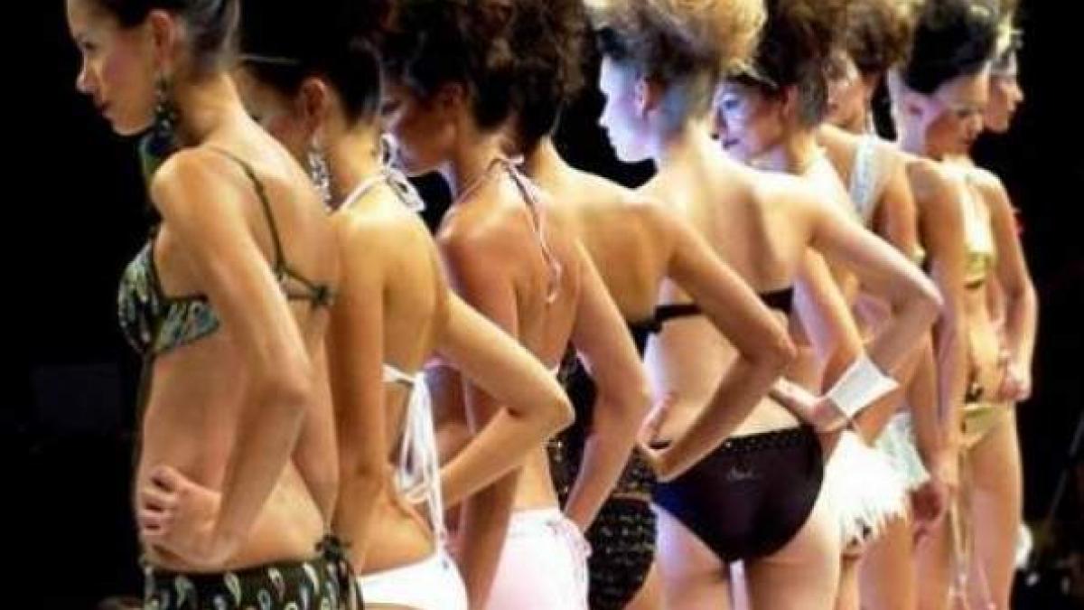 lavinia neagoe fotomodelul craiovean a fost surprinsa in timp ce vindea droguri a fost arestata