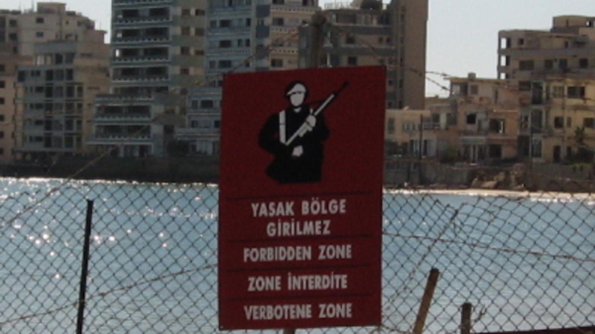 varosha statiunea fantoma a ciprului cum arata orasul in care fotografiatul si filmatul sunt strict