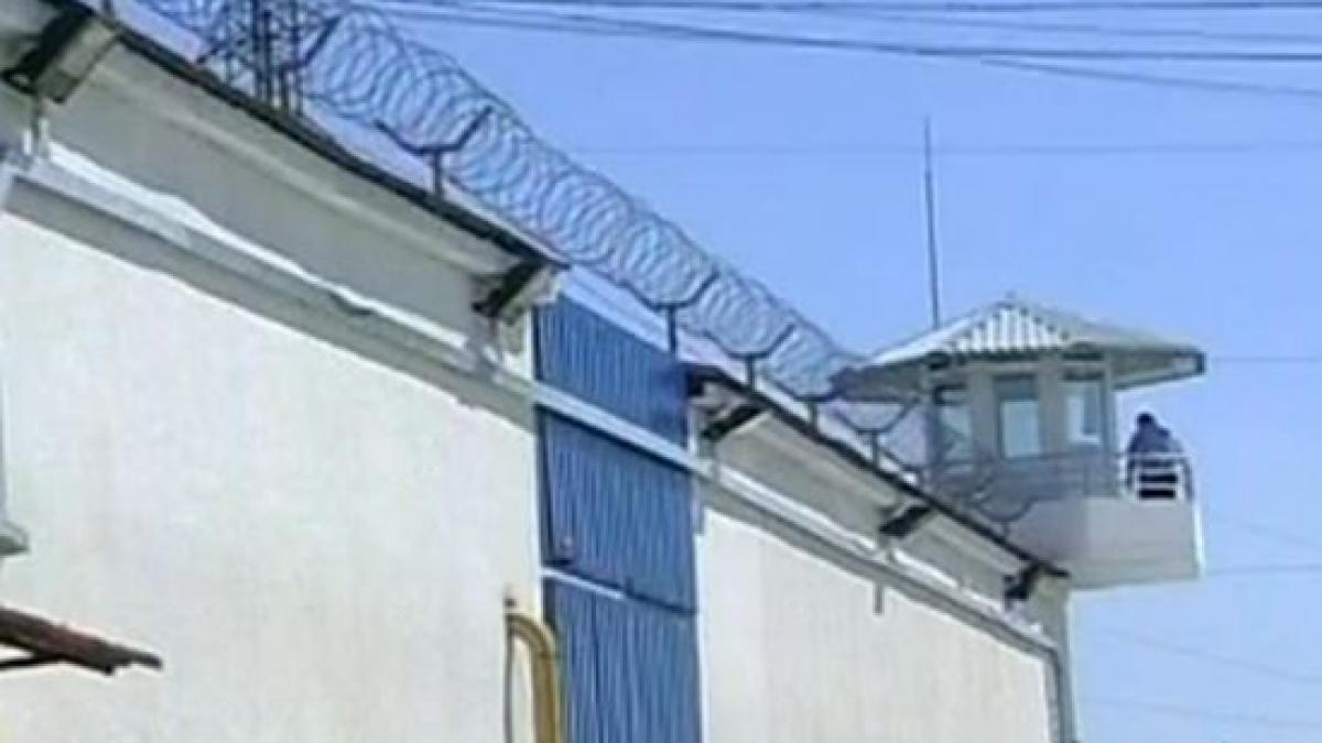 sef din politie urmarit penal pentru abuz in serviciu si luare de mita este acuzat ca a scos