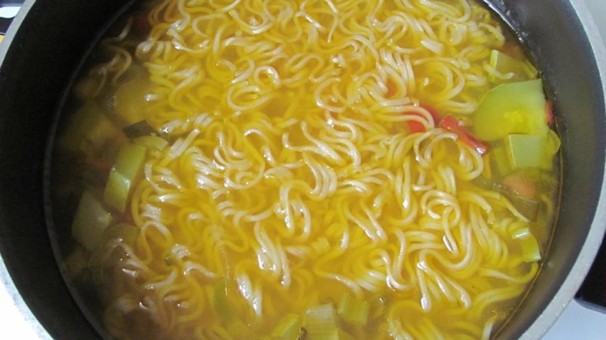 mancarea pe care o cumperi din magazine si provoaca dependenta e considerata nicotina alimentelor