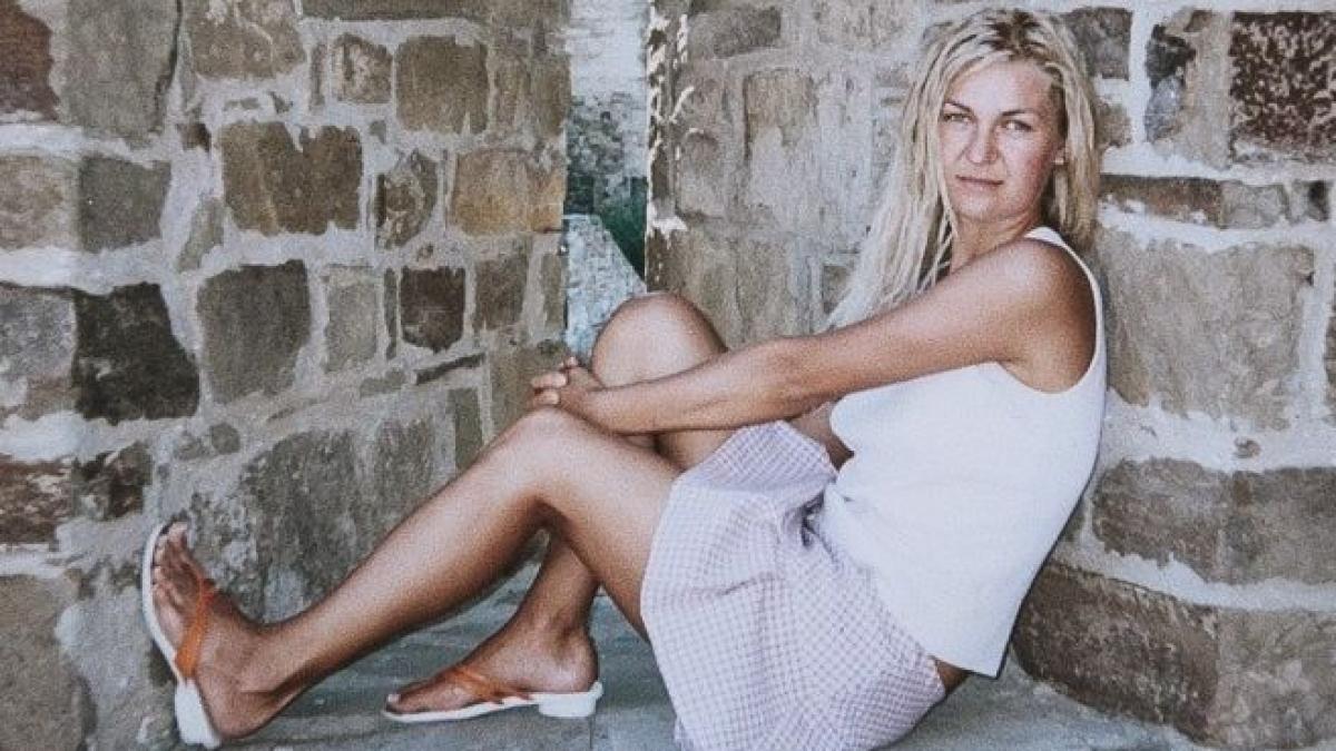 parintii ei sunt in lacrimi cum arata fiica lor dupa ce a facut o operatie estetica