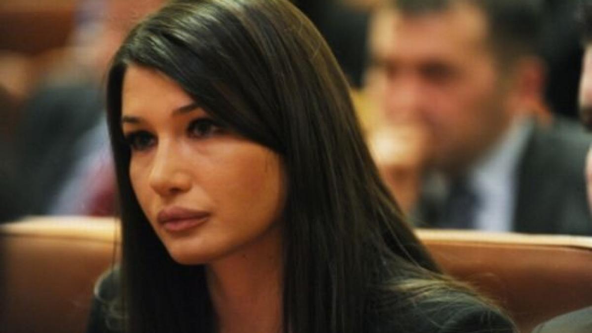 ponta am informatia ca elena basescu va candida la parlamentul european pe listele fortei civice