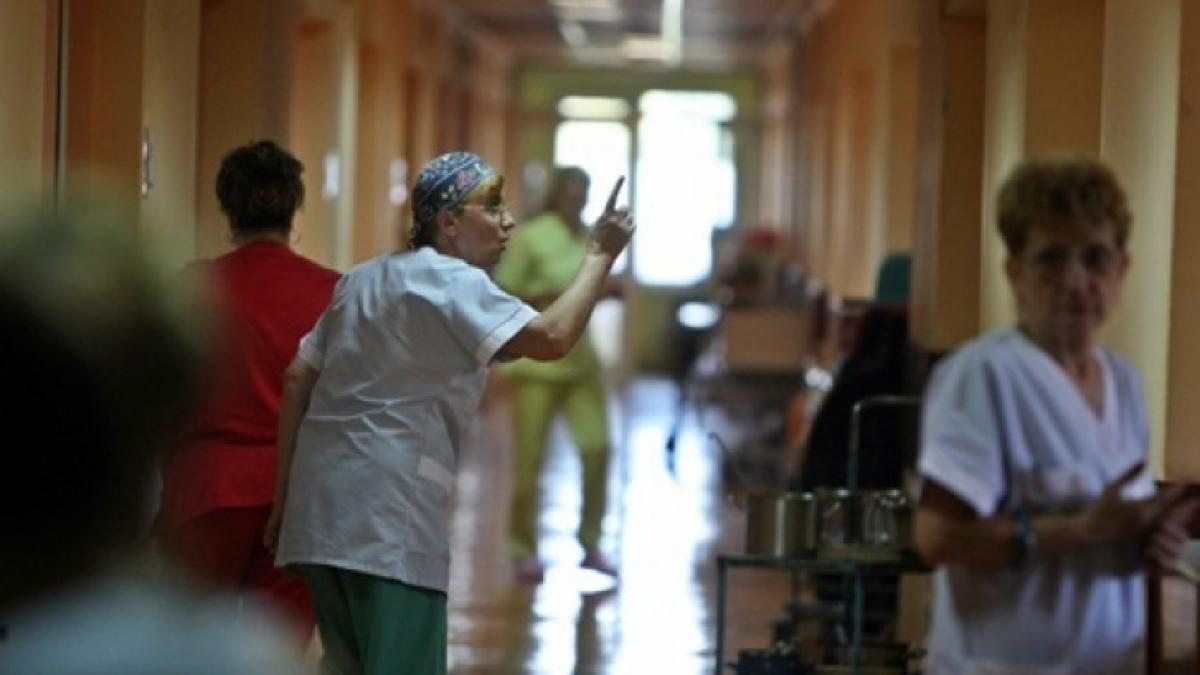 financial times romania sa isi plateasca mai bine medicii argumentul ca tara nu isi permite e fals