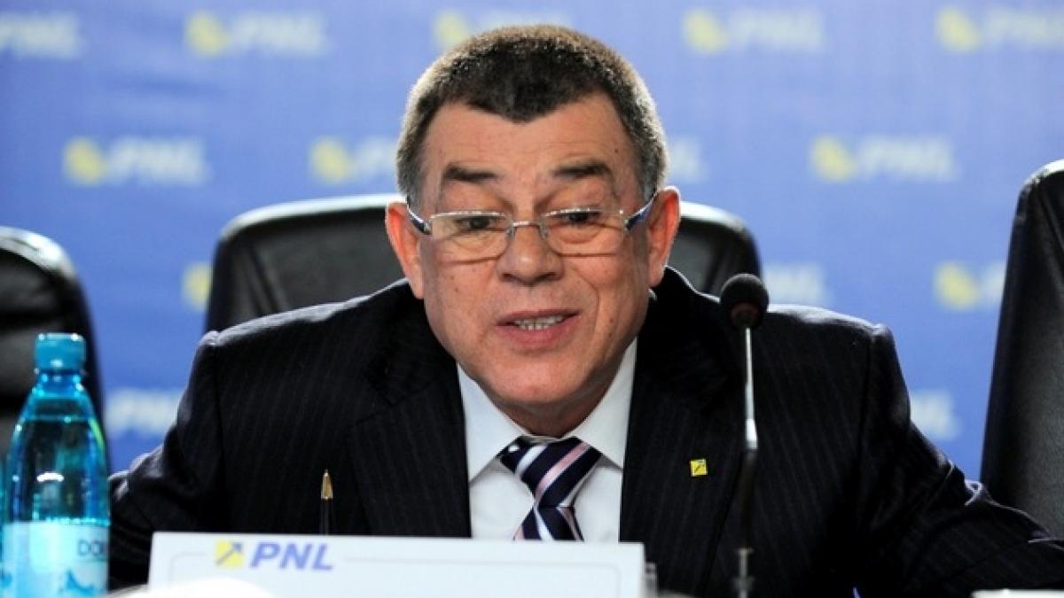 stroe nu cred ca voi fi schimbat din functie nu demisionez