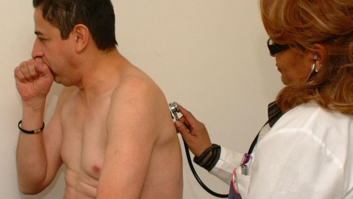 sute de elevi din gorj suspectati de tuberculoza virusul ar fi fost raspandit de un profesor