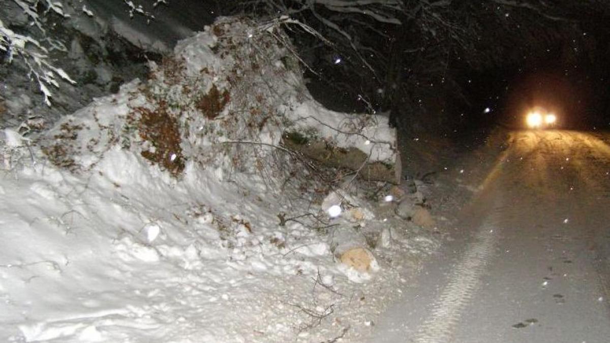 drumuri judetene inchise circulatiei in bacau in urma avertizarii de cod galben