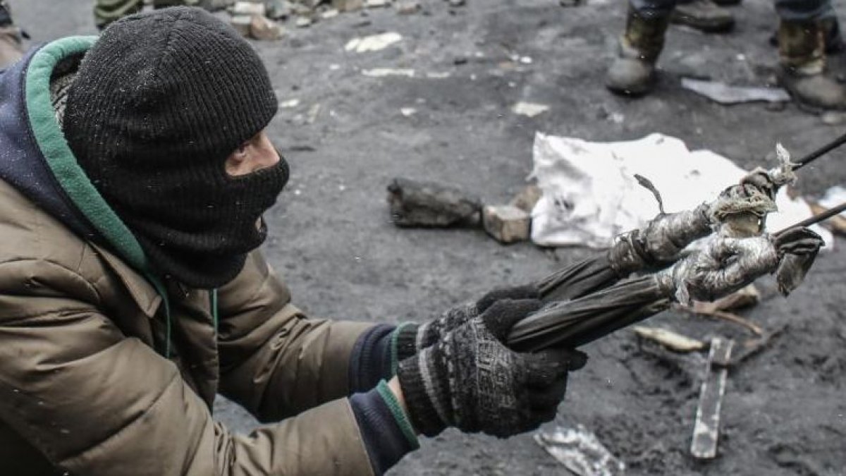 Ucraina, la un pas de REVOLUŢIE: &amp;quot;Manifestanţii DEPOZITEAZĂ ARME!&amp;quot;