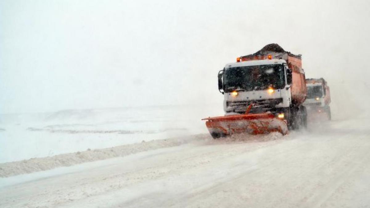 update drumuri inchise trenuri intarziate si curse aeriene anulate din cauza vremii
