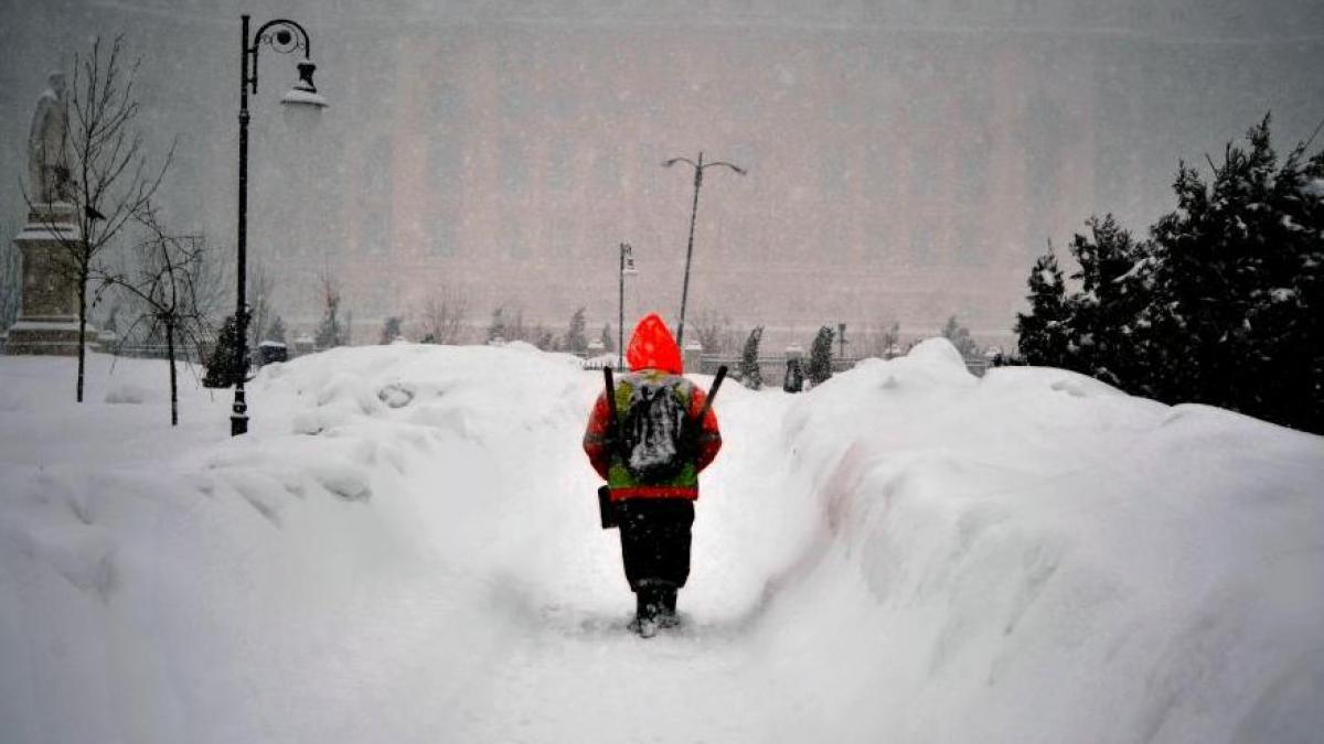 toate scolile si gradinitele raman inchise miercuri in judetele avertizate cu cod portocaliu