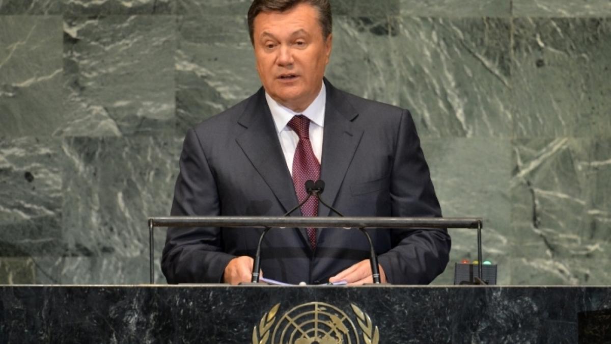 washington il indeamna pe viktor ianukovici sa colaboreze cu opozitia