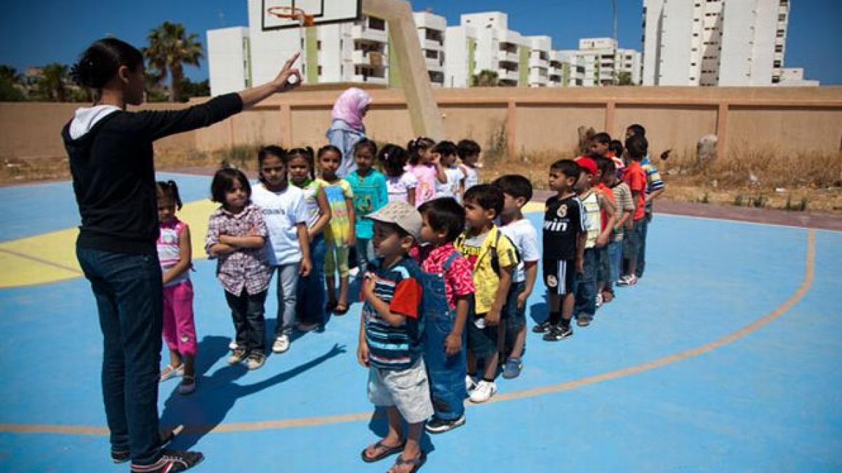 Libia. 6 copii au fost răniţi după ce o bombă a explodat în curtea şcolii