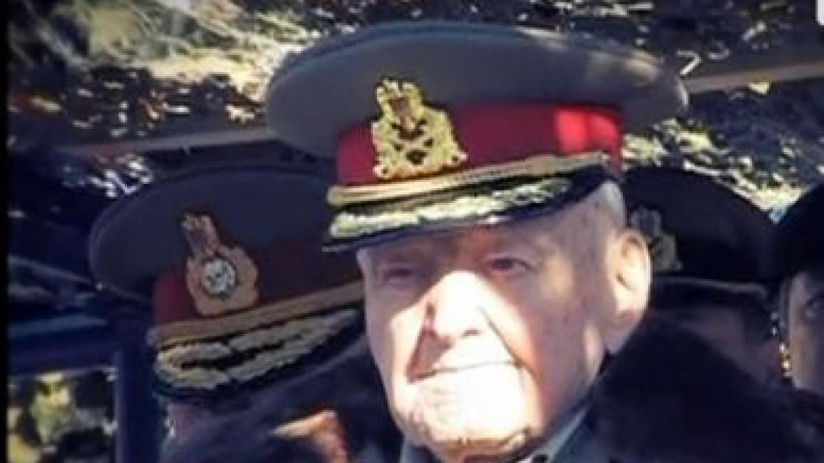 o poveste uimitoare capitan la 101 ani avansat la gradul de maior