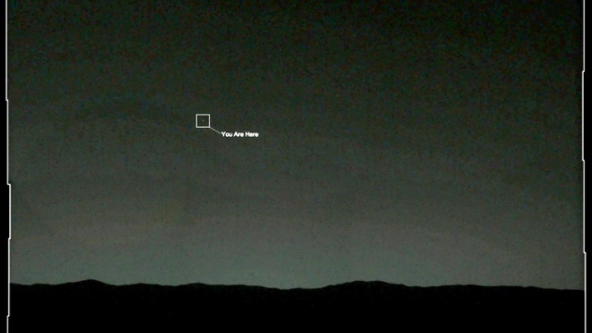 surpriza fotografiata de roverul curiosity de pe marte e cat un punct