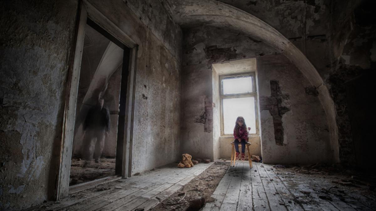 patru copii au fost abandonati intr un sat iesean asistentul social stia si nu a facut nimic