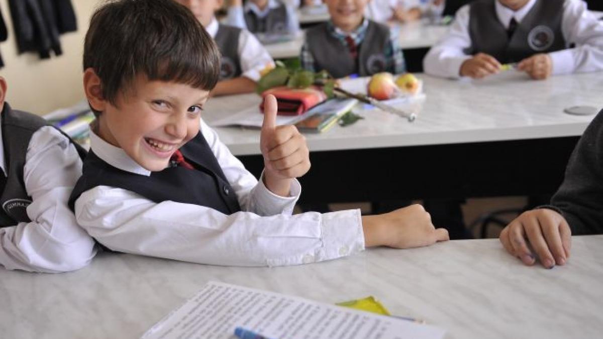 parintii cer ca elevii sa invete numai dimineata orele de dupa amiaza ar putea fi desfiintate