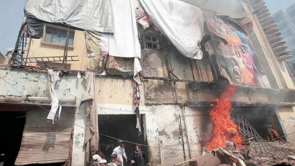 pakistan un atac cu grenade dintr un cinematograf deocheat a ucis 10 persoane