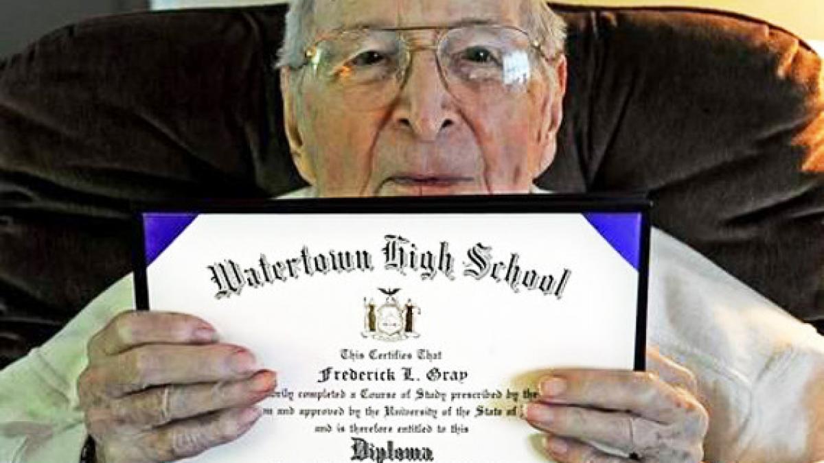 dovada vie ca niciodata nu este prea tarziu povestea omului care a absolvit liceul la 97 de ani