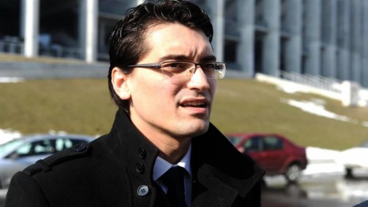 razvan burleanu si a depus dosarul de candidatura la presedintia frf