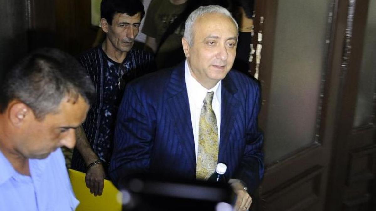 fostul diplomat silviu ionescu s a predat joi noapte la arestul central al politiei capitalei