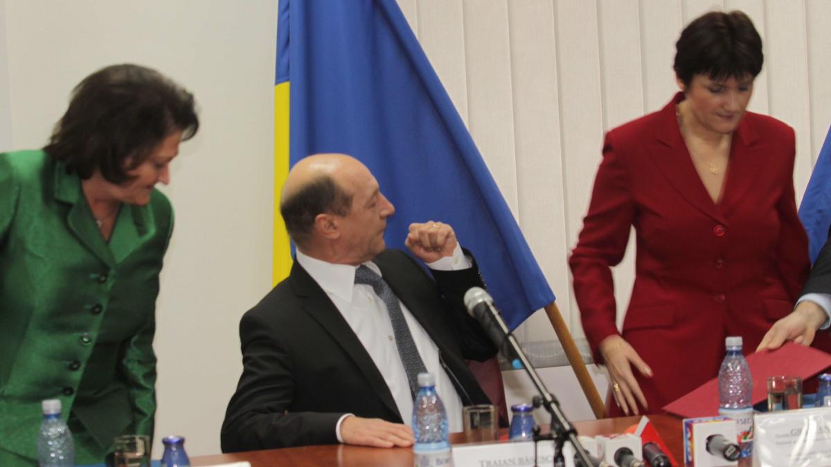 deziluzia optica pumnii mei minte nu are