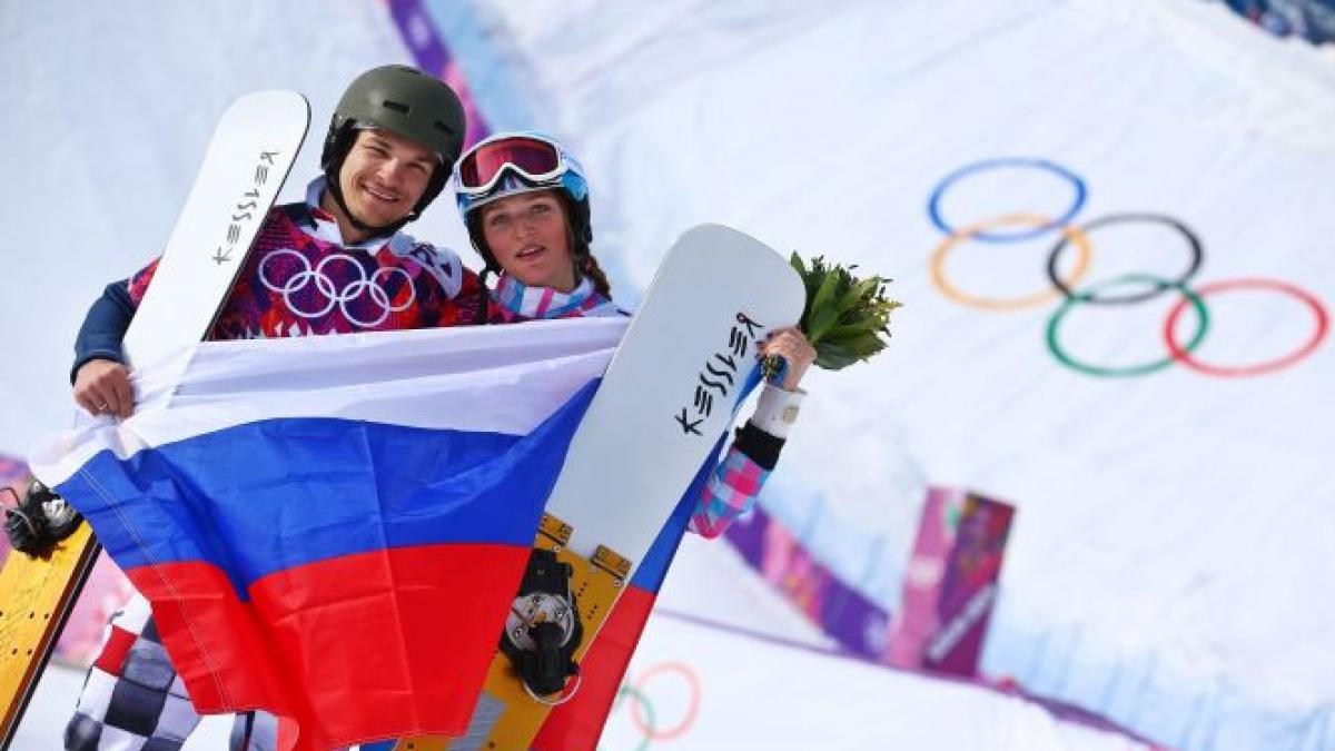 triumf in familie in concursul de snowboard de la soci aur pentru sot si bronz pentru sotie la