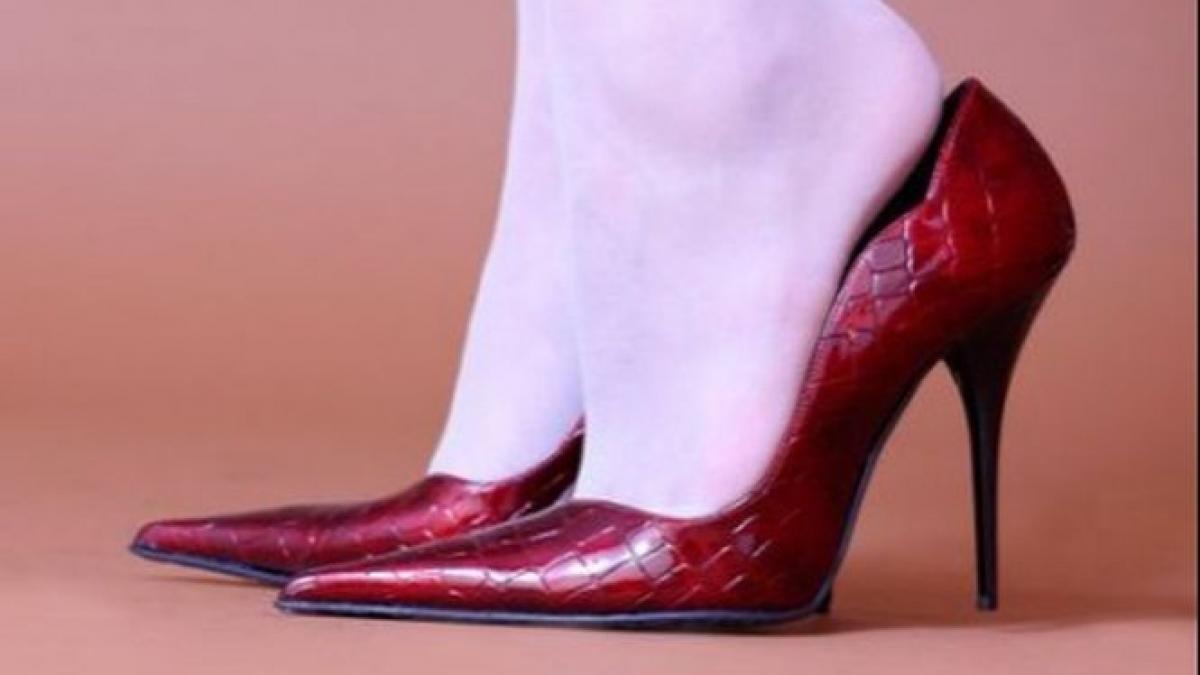 atentie la bombele ascunse in pantofi la aeroport