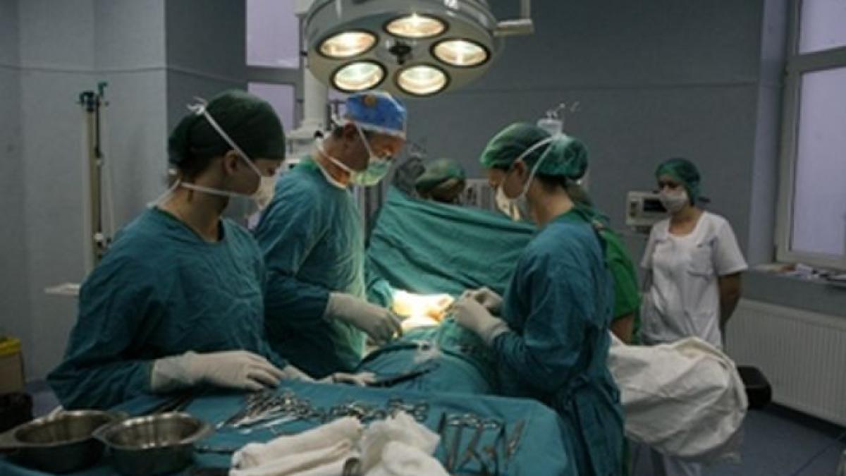 pacientii unui spital din marea britanie vad filme in timp ce sunt operati