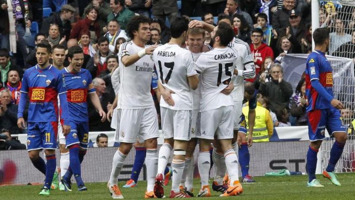 cotidianul le monde obligat sa plateasca peste 300 000 de euro cluburilor real madrid si fc