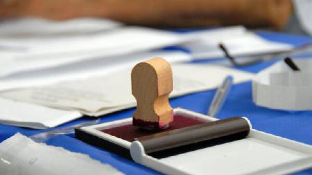 ioan chelaru referendumul privind constitutia revizuita devine incert pentru 25 mai