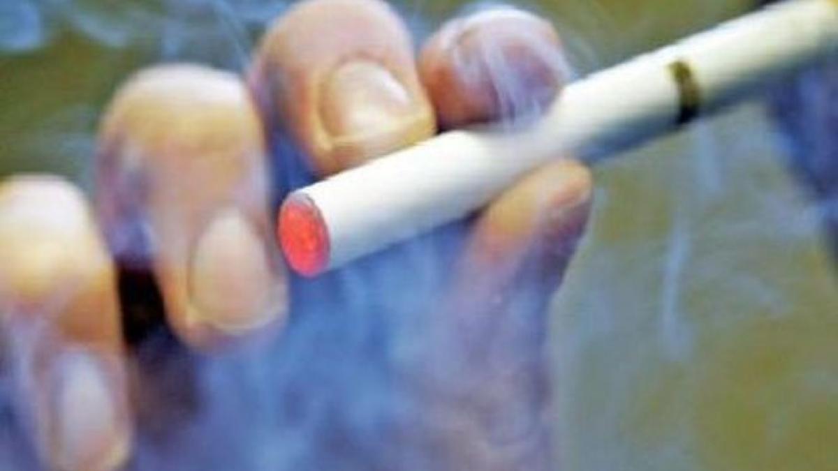 deputatii europeni cer reglementarea tigarilor electronice ca produse medicale sau din tutun