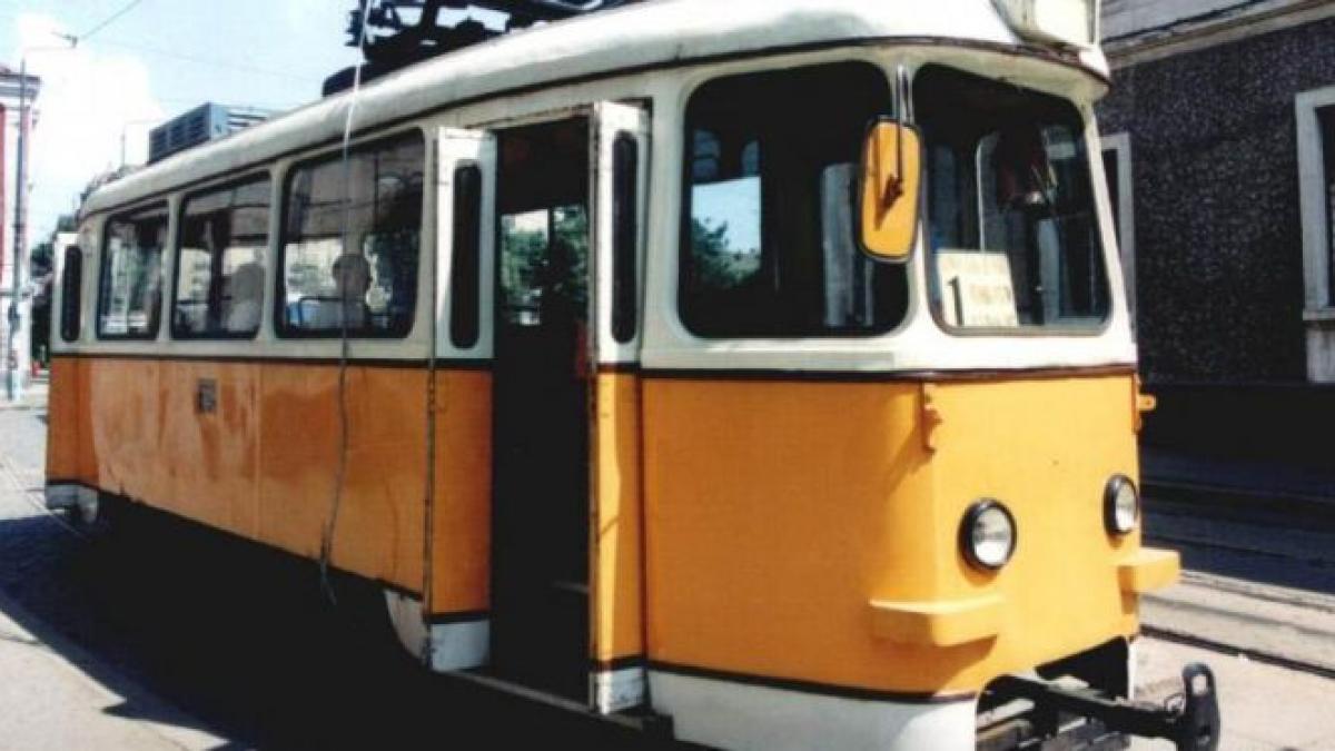 imagini rupte din filmele de comedie in timisoara s au dat jos din tramvai si au inceput sa impinga