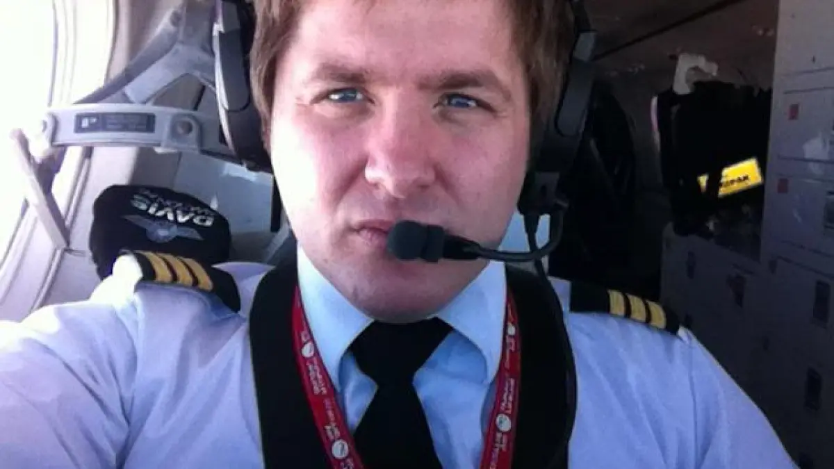 romanul care salveaza vietile canadienilor in fiecare zi este pilot pe o ambulanta aeriana
