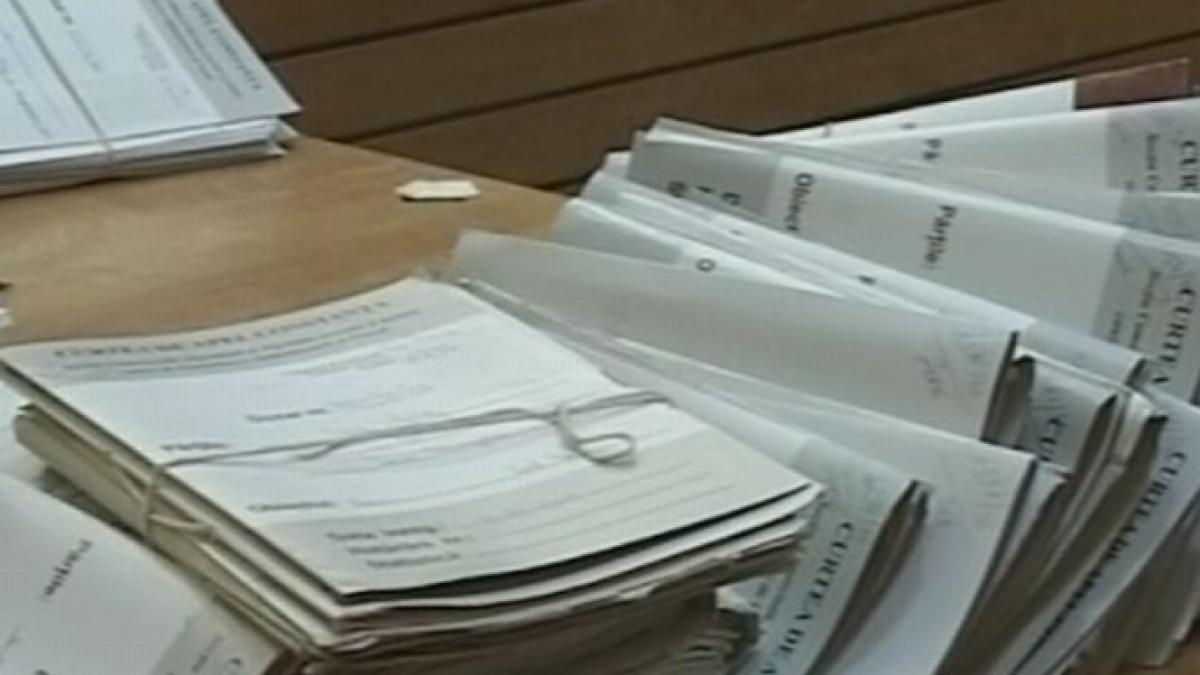 viitorul ginere al lui basescu e as la retrocedari vezi ce despagubiri a primit partenerul sau de