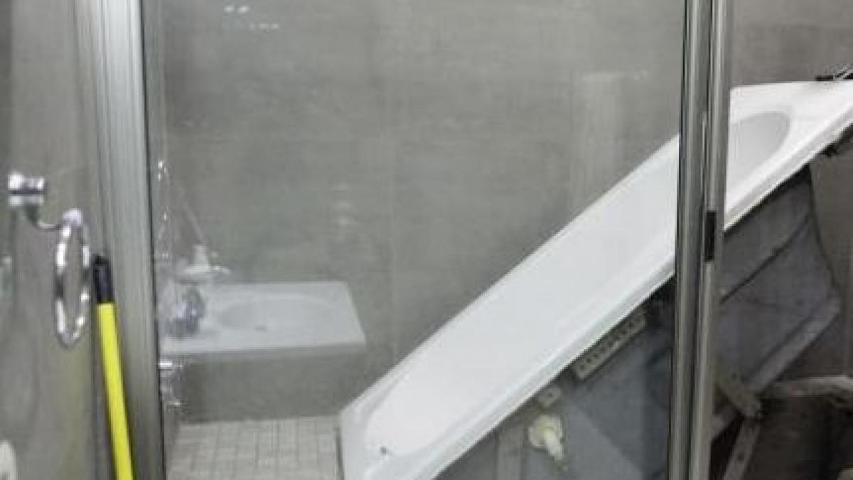 ce s a intamplat in momentul in care au ridicat aceasta cada nu se asteptau sa vada asta acolo